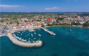 2 Bedroom Amazing Apartment In Fazana